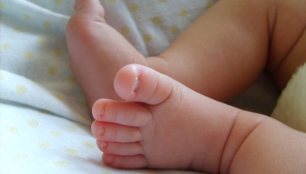 pies bebé