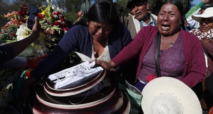 funerales por los campasinos muertos choques con policia bolivia 1573920880593