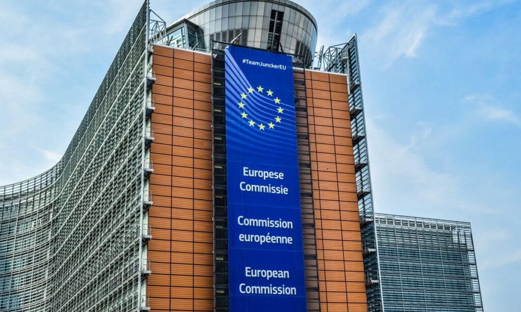 la comision europea presenta su estrategia de finanzas verdes